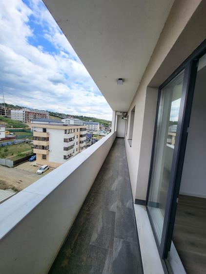 Apartament cu 3 camere decomandat în Vișani