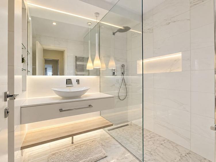 Apartament cu 3 camere decomandat în Șoseaua Nordului