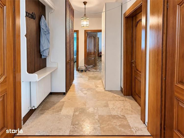 Apartament cu 3 camere decomandat în Central