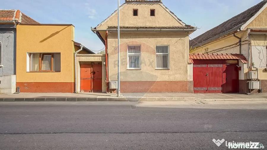 Casă cu 3 camere cu Teren 290 Mp în Central