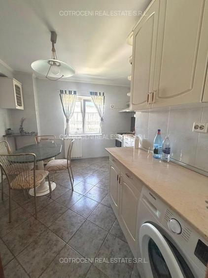 Apartament cu 3 camere semidecomandat în Alba Iulia