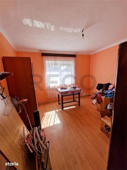 Casă cu 3 camere cu Teren 2230 Mp în Saca