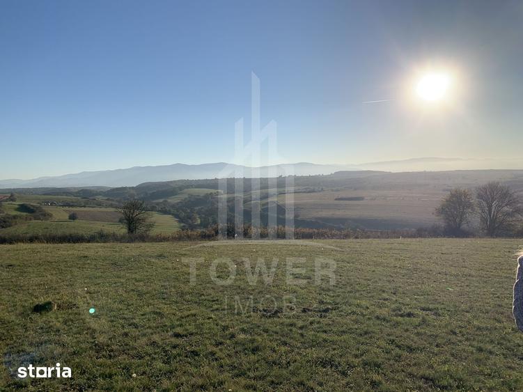 Teren de 650 mp, în Roșia