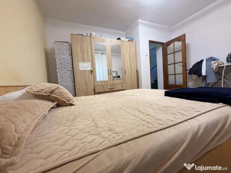 Casă cu 7 camere cu Teren 411 Mp în Dâmbovița