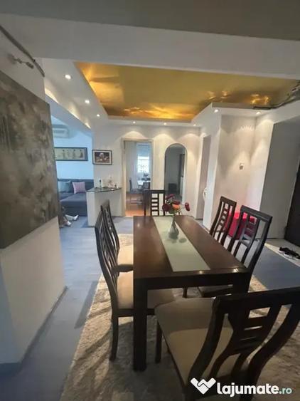 Apartament cu 5 camere decomandat în Ultracentral