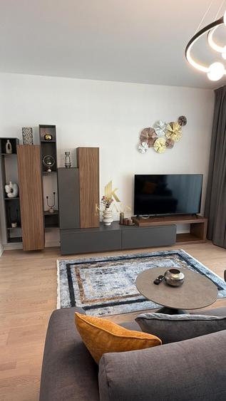 Apartament cu 3 camere decomandat, mobilat în Băneasa