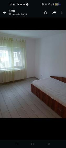 Apartament cu 3 camere decomandat în Stana