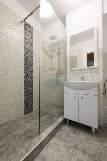 Apartament cu 2 camere decomandat în Calea București