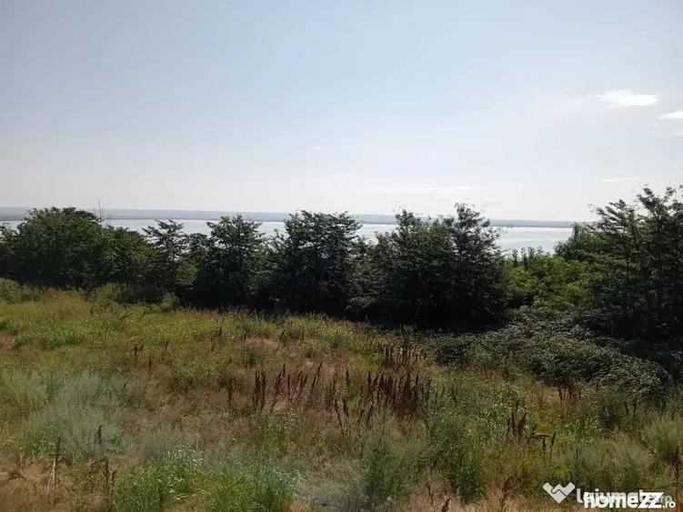 Apartament cu 2 camere semidecomandat în Costi