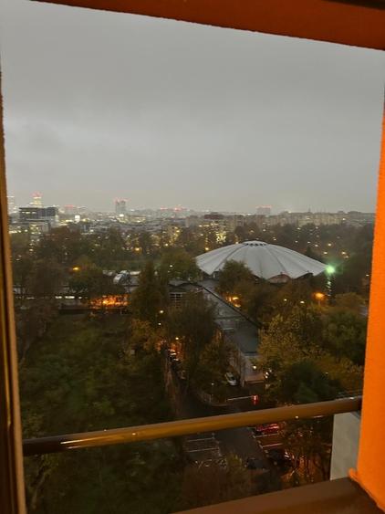 Apartament cu 3 camere decomandat în Dorobanți