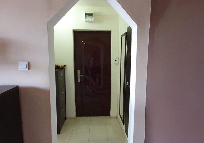 Apartament cu 3 camere în Cetate