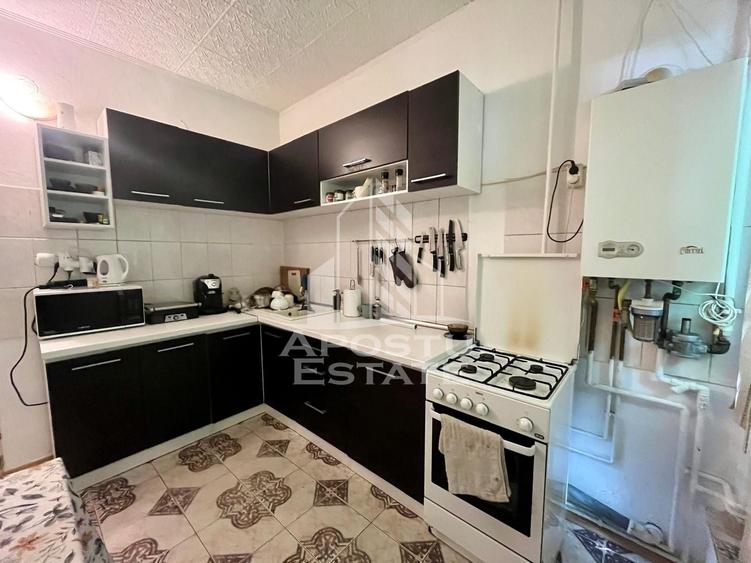 Apartament cu 2 camere decomandat, mobilat în Medicină