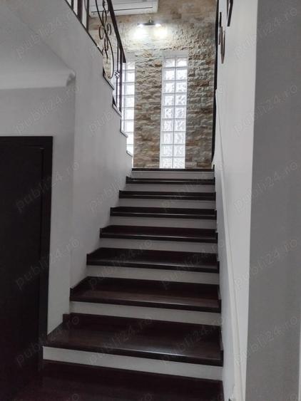 Casă cu 5 camere cu Teren 454 Mp în Giroc