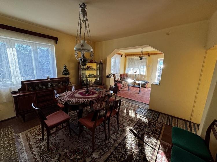 Casă cu 3 camere cu Teren 8000 Mp în Someș-Odorhei