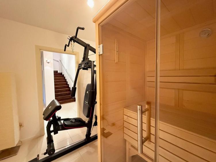 Duplex cu 5 camere cu Canalizare în Iancu Nicolae