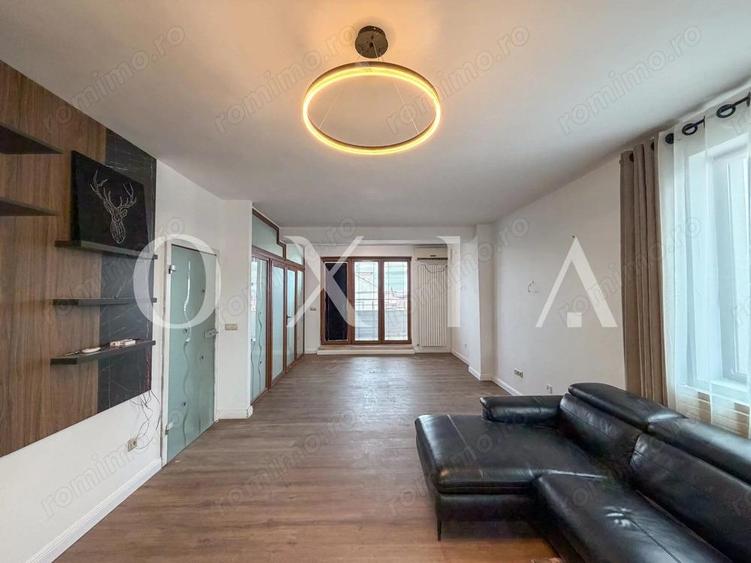 Apartament cu 5 camere decomandat în Complex Studențesc
