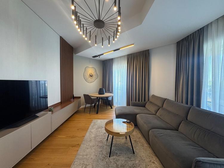 Apartament cu 2 camere decomandat, mobilat în Băneasa