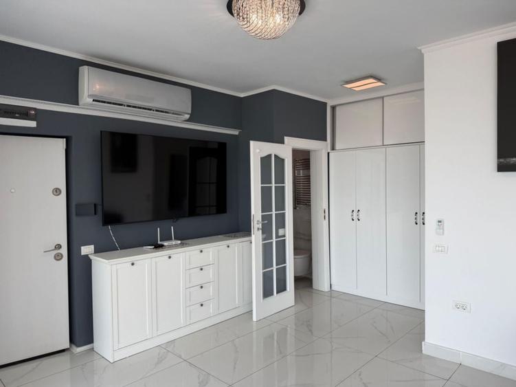 Apartament cu 2 camere semidecomandat, mobilat în Nord