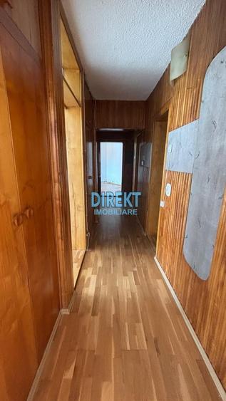 Apartament cu 3 camere decomandat în Central