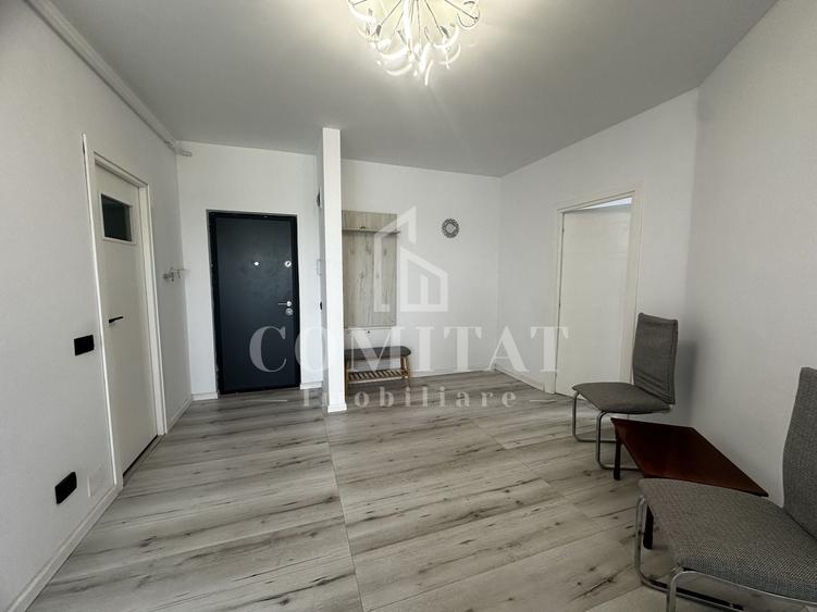 Apartament cu 3 camere semidecomandat, mobilat în Florești — fotografia 2