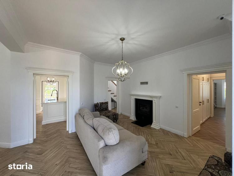 Casă cu 6 camere cu Teren 1500 Mp în Central
