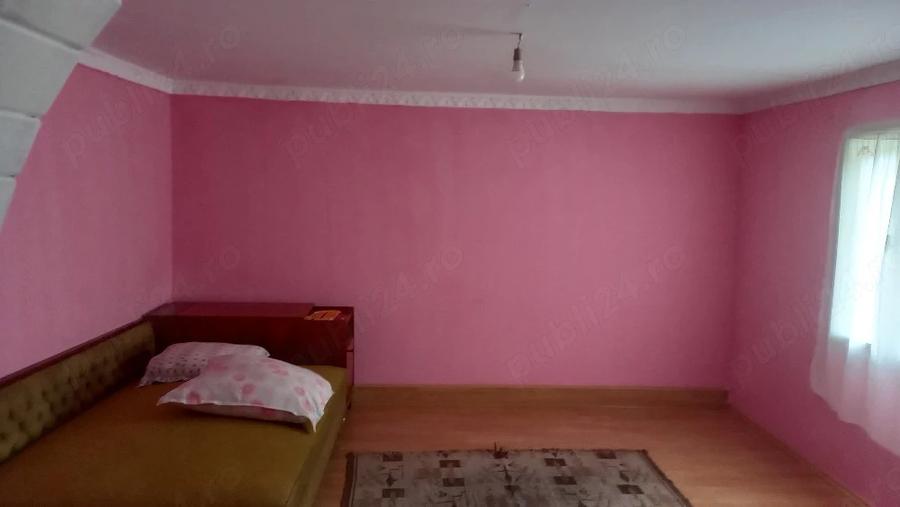 Casă cu 3 camere cu Teren 1300 Mp în Nădălbești
