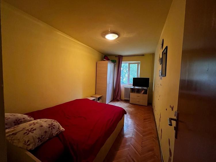 Apartament cu 3 camere în Dumbrăvița