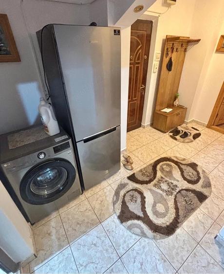Apartament cu 2 camere decomandat în Traian