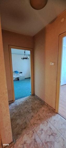 4 camere decomandat 2/4 metrou 1 Decembrie - 1
