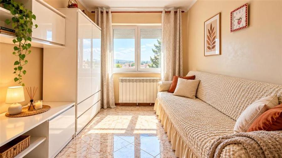 Apartament cu 3 camere decomandat, mobilat în Central