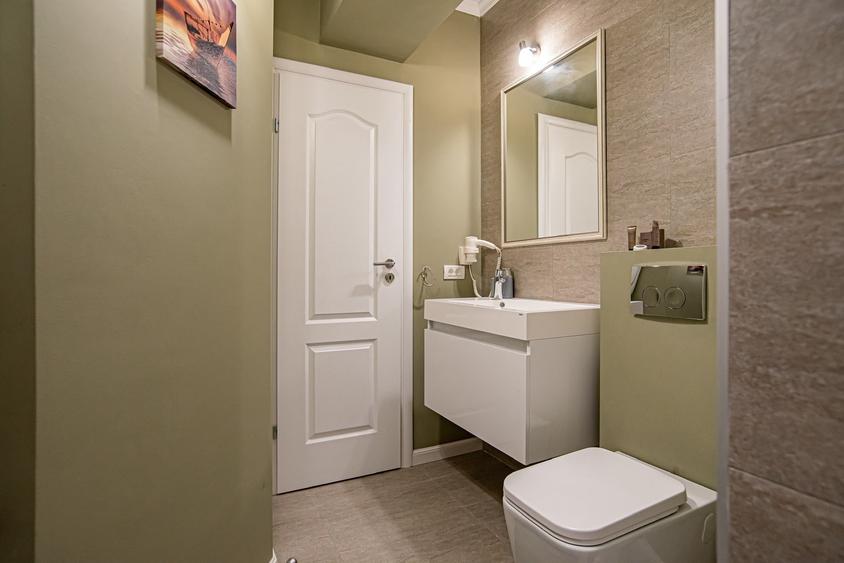 Apartament cu 2 camere decomandat, mobilat în Ultracentral