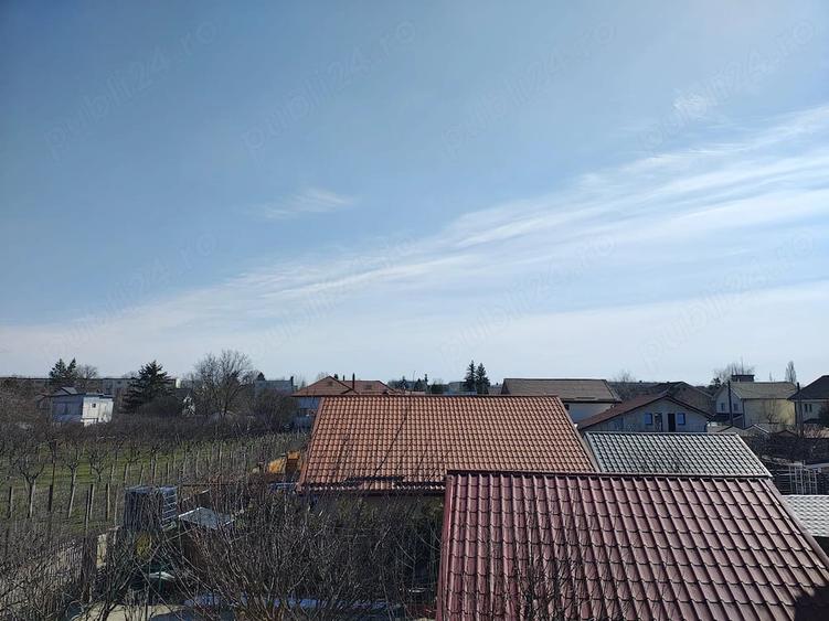 Casă cu Teren 527 Mp în Mânăstirea
