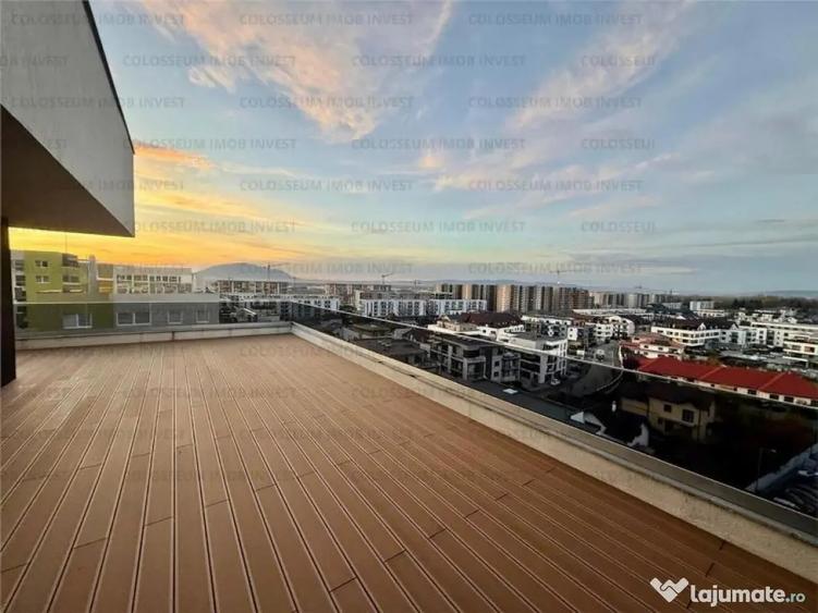Apartament cu 3 camere decomandat în Tractorul