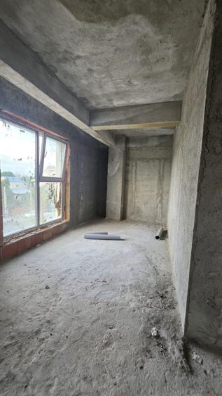 Apartament cu 34 camere decomandat în Chitila