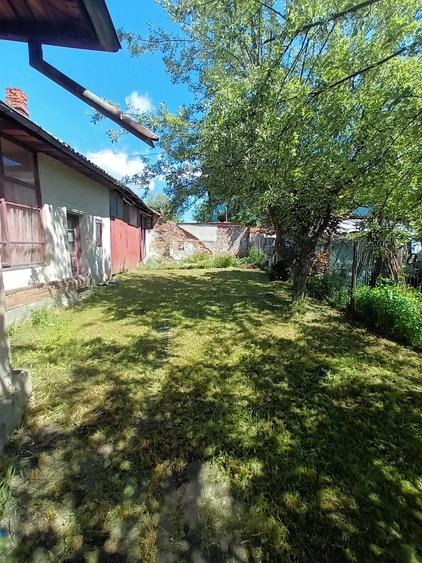 Casă cu 4 camere cu Teren 580 Mp în Central