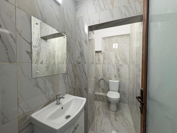 Casă individuală cu 20 camere cu Canalizare în Gheorghe Doja
