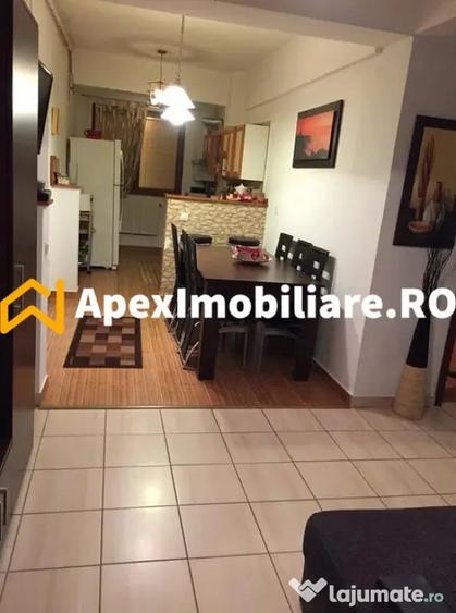 Apartament cu 3 camere semidecomandat în Prelungirea Ghencea