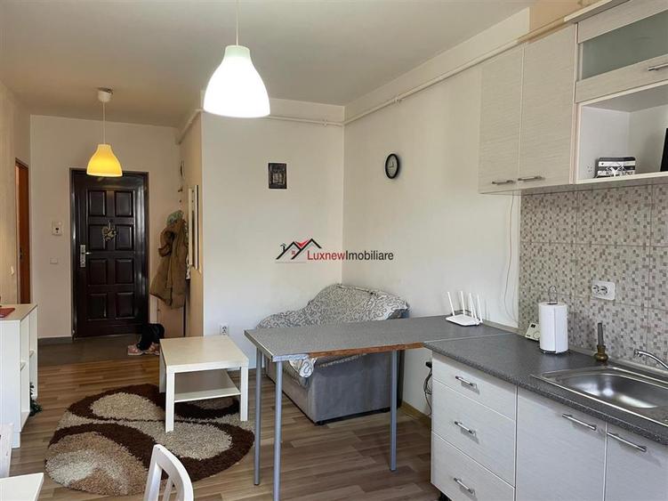 Apartament cu 2 camere semidecomandat în Florești
