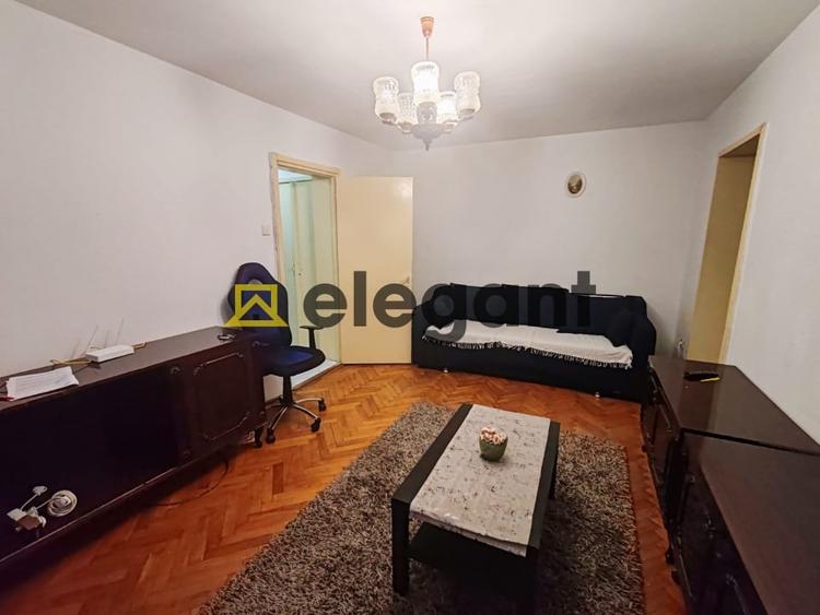 Apartament cu 3 camere semidecomandat, mobilat în Brazda lui Novac