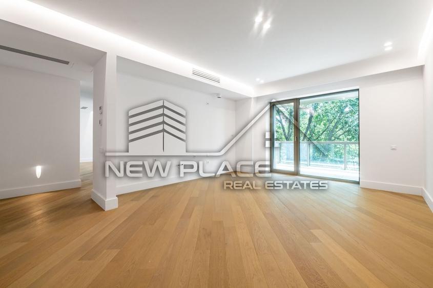 Apartament cu 3 camere decomandat în Pipera