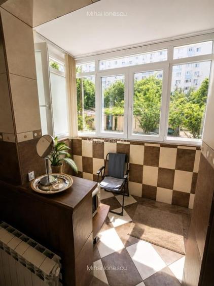 Apartament cu 2 camere semidecomandat, mobilat în Apărătorii Patriei