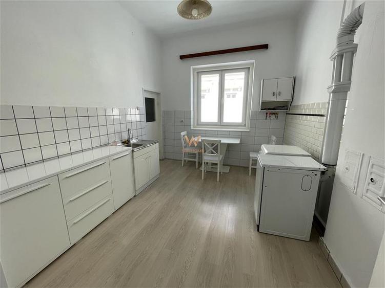 Apartament cu 4 camere circular în Central