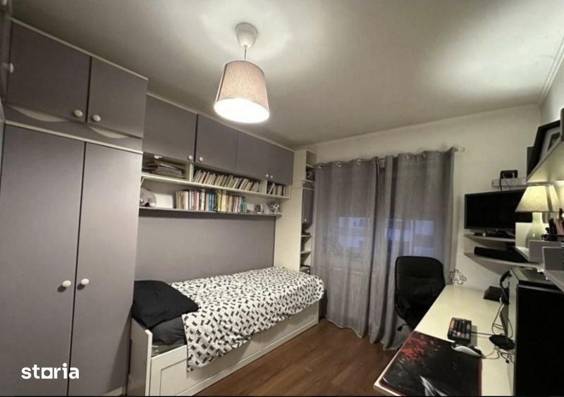 Apartament cu 3 camere decomandat în Banat