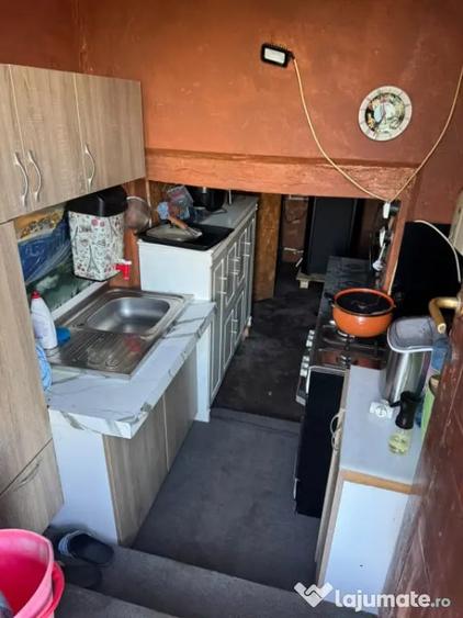 Casă cu 4 camere cu Teren 1160 Mp în Podari
