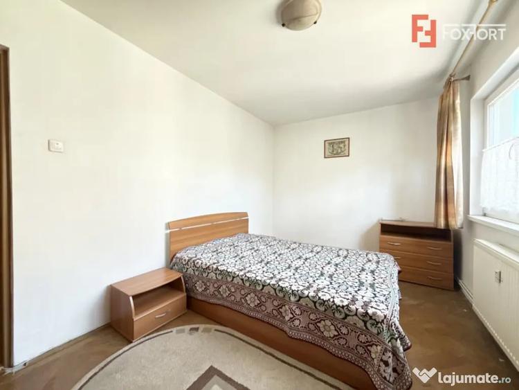 Apartament cu 3 camere semidecomandat în Dacia