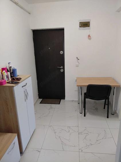 Garsonieră decomandată în Central