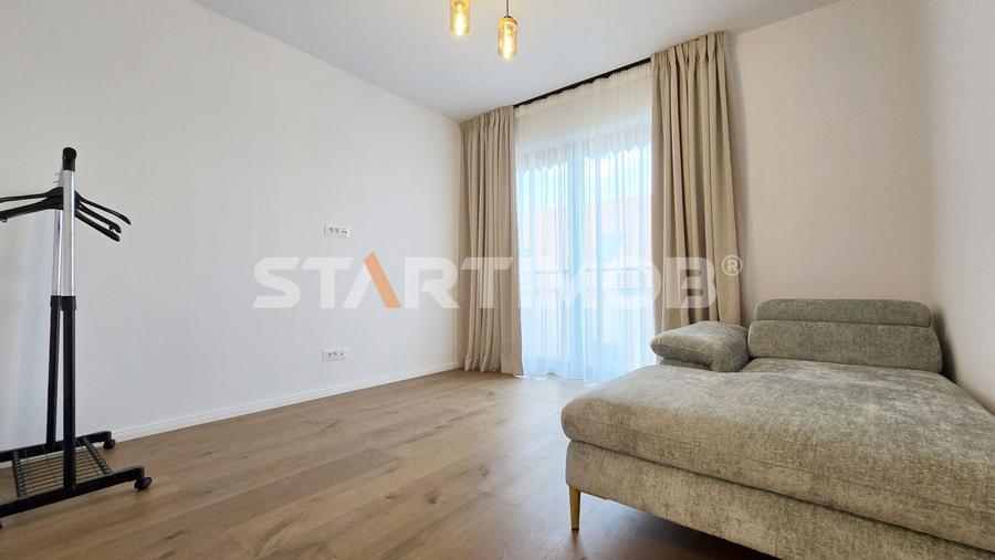 Apartament cu 3 camere decomandat, mobilat în Central