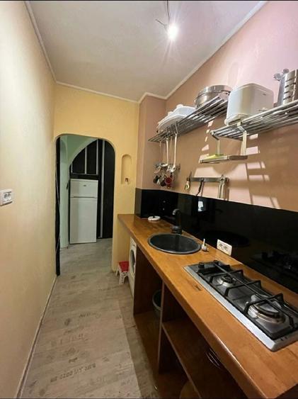 Garsonieră decomandată, mobilată în Tineretului