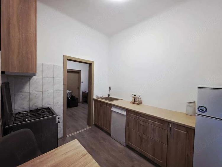 Casă cu 3 camere cu Teren 500 Mp în Central