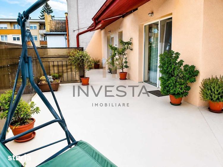Apartament cu 4 camere semidecomandat în Între Lacuri